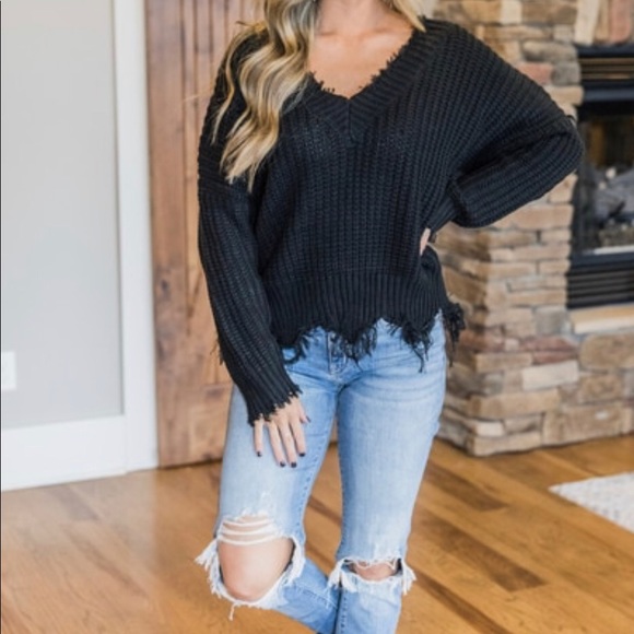 Black frilled women’s sweater - Picture 4 of 5